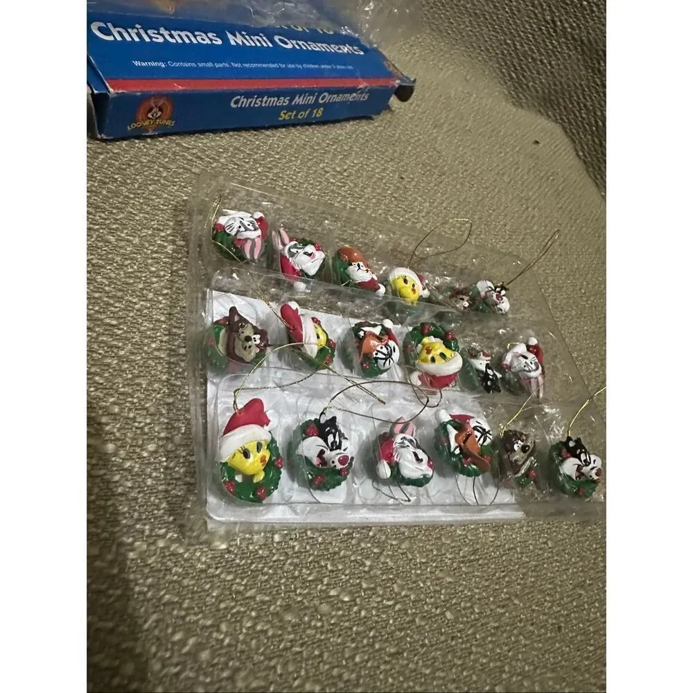 Vintage LOONEY TUNES Christmas Mini Ornaments 1999 Set of 18 Characters GUC